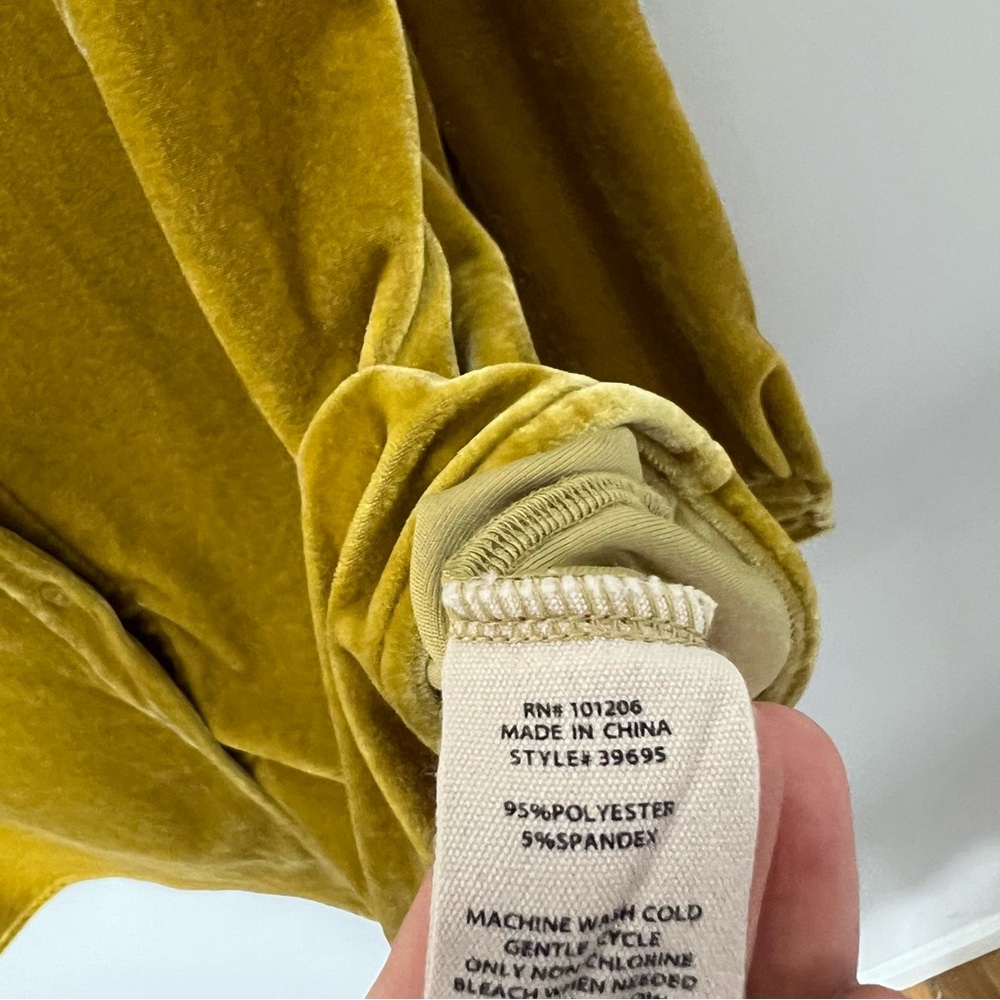 Soft Surroundings Velour Velvet Stretch Button Up Shirt Collar Gold Mustard 744 - Picture 6 of 9